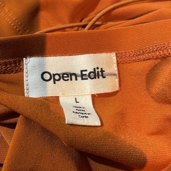 🌟5 for $25🌟 Open Edit Crop Tank in Rust Ember - Picture 4 of 5